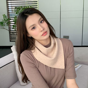 Women’s Cashmere Triangle Scarf Fashionable Patterned Knitted Scarf Cold Proof And Warm Neck Scarf Soft And Comfortable