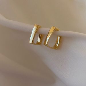 Anting Korea Model Hoops Huggies Earrings Tindik Tusuk Giwang Hijab untuk Wanita Accesories Fashion Aksesoris Anting Hello Girl E20