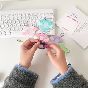 1 Inch ID Photo Card Holders with Keychain Angel Wing Postcard Collector for Everyday Use Protects Photos from Damage