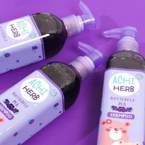 Achi Herb Shampoo 100% สมุนไพรอัญชันออแกนิค ของเเท้ พร้อมส่ง ชมพูดีสำหรับเด็ก