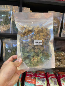 cỏ mèo tiêu búi lông+cá hồi bổ dưỡng+vịt mix lê cho chó mèo -200g