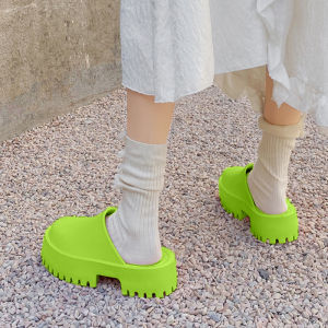 LHMonday สินค้าใหม่ รองเท้าแตะแฟชั่นเสริมส้นสไตล์สาวเกาหลี รุ่นนี้งานสวยสุดๆ ยางที่ใช้คุณภาพดี กันน้ำกันลื่น สาวๆรีบมาตำกันน้า ช้าหมดอดนะจ๊ะ