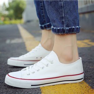 รองเท้าผ้าใบ  รองเท้าแฟชั่นสำหรับบุรุษและสตรี (สีดำ สีขาว) รองเท้าลำลองสำหรับนักเรียน ระบายอากาศได้ดี