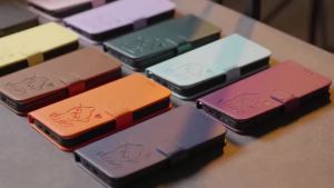 กระเป๋าหนังกันกระแทก 4G 5G พร้อมช่องใส่การ์ดสำหรับ Motorola Moto G04 G04S G13 G14 G23 G24 G32 G34 G42 G52 G53 G53J G53Y G54 Power Edition G62 G71 G72 G73 G82 G84