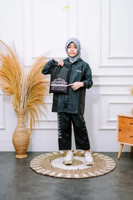 Jas Hujan Raincoat Mantel Anak Anak Untuk Pria Wanita Bahan Elastis Anti Rembes By Floryn hitam