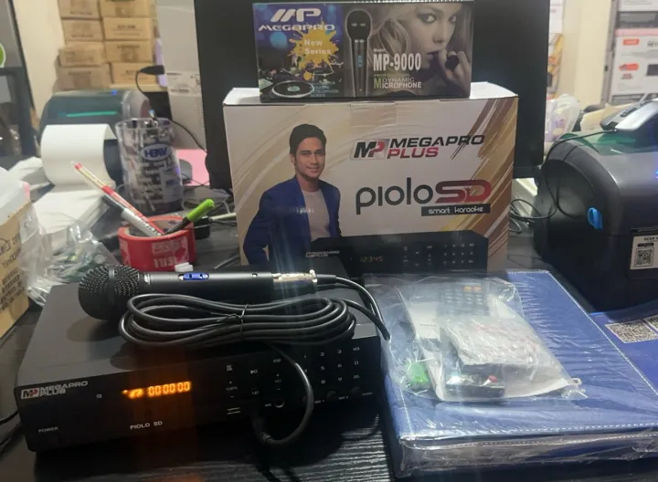 Megapro%20Plus%20Piolo%20SD%2032GB%20SD%20Card%20Karaoke%20Player%20/%20with%20up%20to%2021,000%20songs,%20MTVs,%20Songbook%20with%20Free%20Wired%20Microphone%20/%20Karaoke%20Player%20/%20Megapro%20Plus%20-%20Image%208