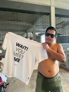 (พร้อมส่ง) เสื้อ "Wait You Meet Me เดี๋ยวมึงเจอกู" ผ้า Cotton 100% แบรนด์ Karma Vibe