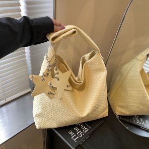 DINAH จี้รูปดาว กระเป๋าโท้ทแบบสาน กระเป๋าทรงถัง จุได้มาก กระเป๋าถือ PU ง่ายๆ ถุงใต้วงแขน กระเป๋าสะพายไหล่สีเงิน สาวๆ