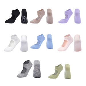 Women Grippy Pilates Socks Slip Resistant Sport Socks Breathable Cotton Socks for Gym Workout Fitness Dance Trampolines