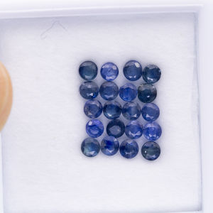 พลอยไพลิน พลอยแท้จากบ่อบางกะจะ ขนาด 3 มิล จำนวน 20 เม็ด พลอยสีน้ำเงิน มีใบรับประกันจากทางร้าน