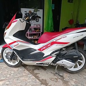Stiker Cutting PCX Grafis Laser Crom White Red Variasi Honda PCX