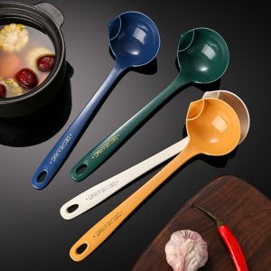 Multifunctional Plastic Soup Oil Separator Scoop Long Handle Filtering Grease Spoon Creative