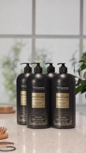 TRESemmé Rich Moisture Hydrating Shampoo with Pump 4 Count for Dry Hair Formulated With Pro Style Technology 39 Fl Oz