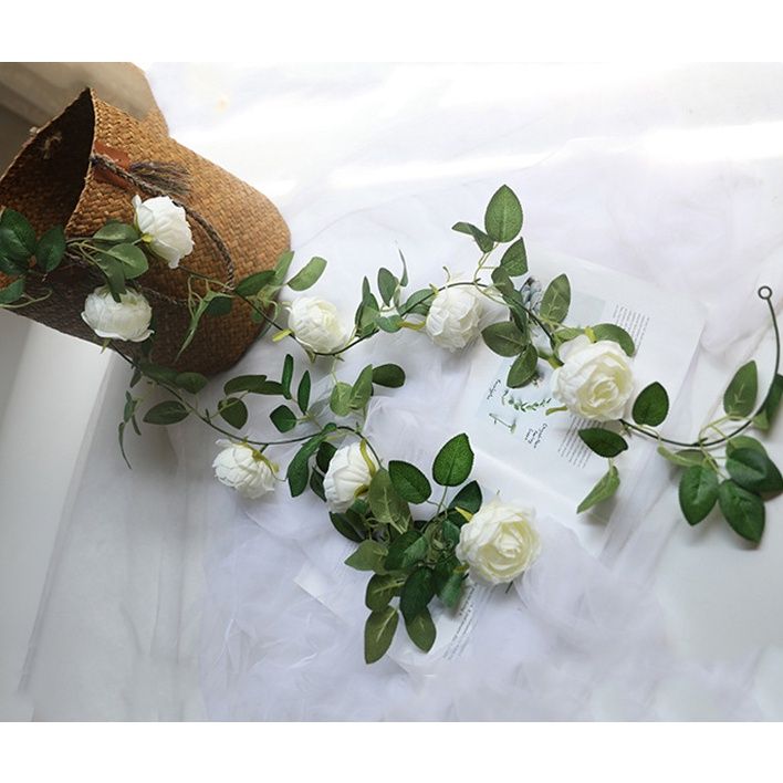 Artificial Rose Garland, Faux Greenery Garland Vines with 8 Roses