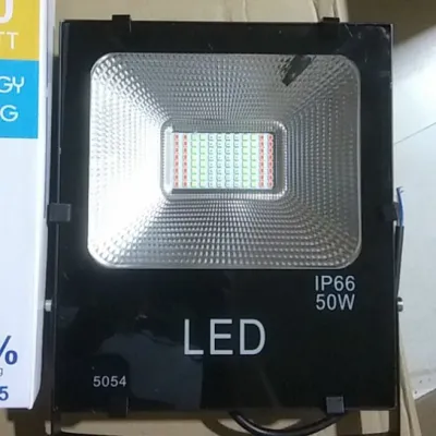 Đèn pha LED đổi màu công suất 50w ngoài trời