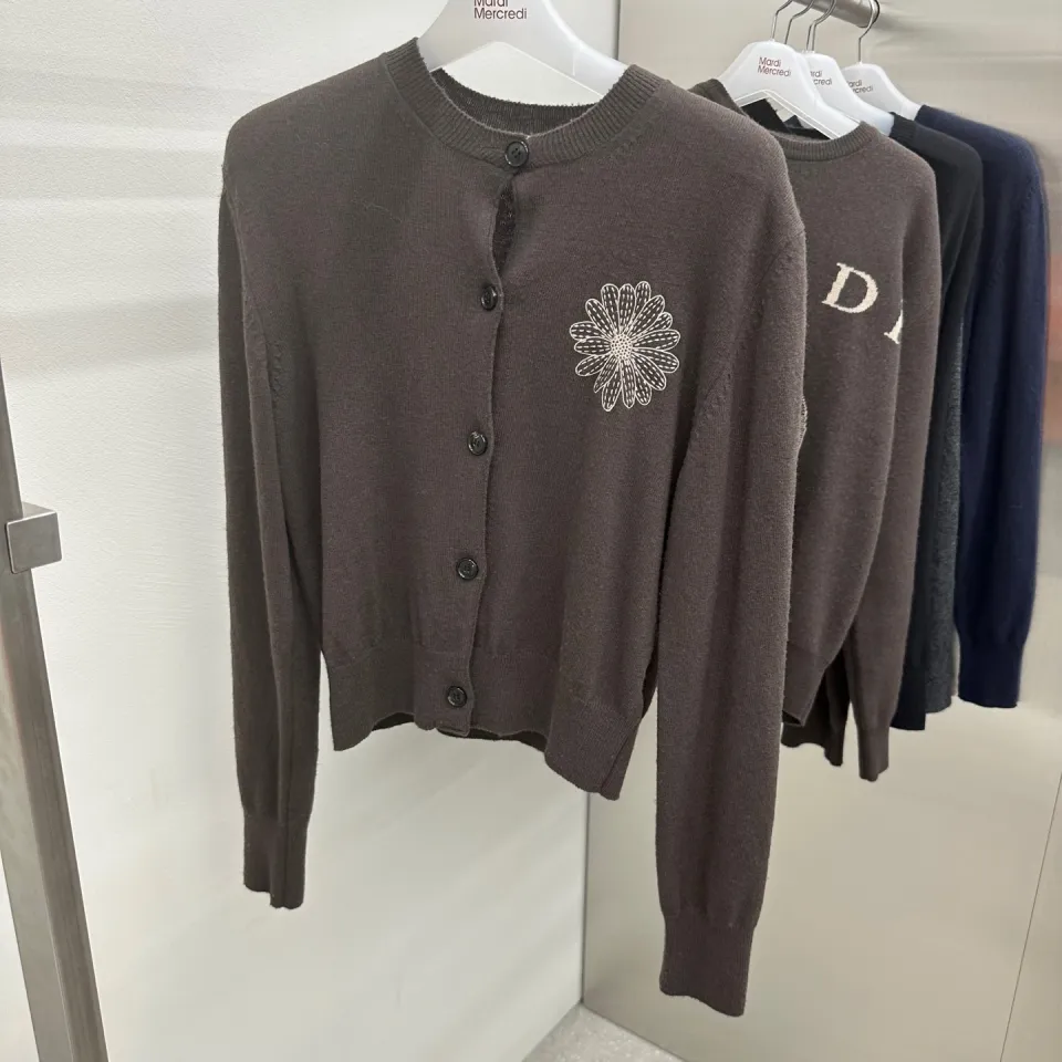 トップス CASHMERE BLENDED CARDIGAN ROUND NECK CASHMERE BLENDED CARDIGAN ROUND NECK（カーディガン/ボレロ