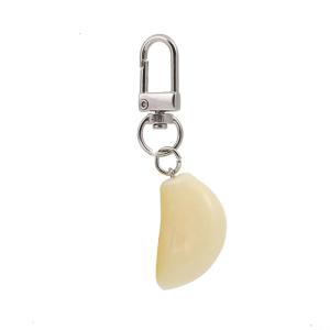 Unique Garlic Pendant Keychain with Clasp Student Couple Personality Handpack Pendant Car Keychain Decorations