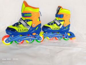 Giày patin trượt Sport dành cho trẻ em người lớn có thể điều chỉnh to nhỏ
