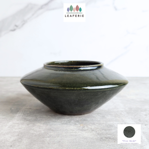 The Leaferie Xyla Flowerpot flowerpots . flower pot . plant pots planter planters Ceramic Plants