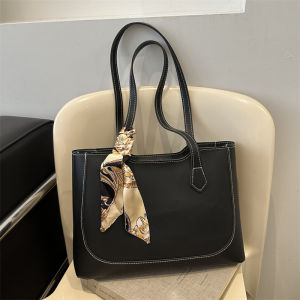 W W.Q.C  Smooth Pu Leather Material Fashion Design Durable Large Capacity Smooth Zipper Closure Shoulder Bag/Tote Bag