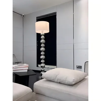 โคมไฟตั้งพื้น LED High End Retro ห้องนอนห้องนั่งเล่นโคมไฟหรูหราไตรรงค์โคมไฟตกแต่งโคมไฟบรรยากาศที่เรียบง่าย