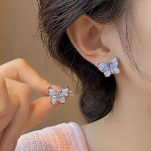 Anting Rama-Rama🦋渐变水晶蝴蝶耳钉 Gradient Crystal Butterfly Earrings 小巧精致轻奢高级感气质百搭 Elegant Fashion Jewelry