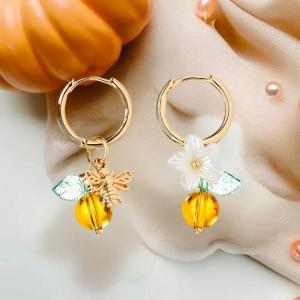 Hmeme ต่างหูห่วงผึ้งผลไม้สีส้มแฟชั่นสำหรับผู้หญิงที่คาดหูเหมาะสำหรับใส่เครื่องประดับเป็นของขวัญ