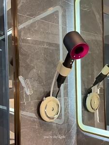 AE Hands-free hair dryer holder frees up your hands wall-mounted no drilling required bathroom hair dryer storage rack