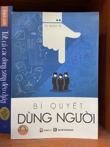 sách - Bí quyết dùng người