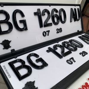 Plat Nomor Mobil Timbul Mewah PUTIH AKRILIK Lancip Segi 5 Mobil Bingkai Plat Nomer FREE COVER