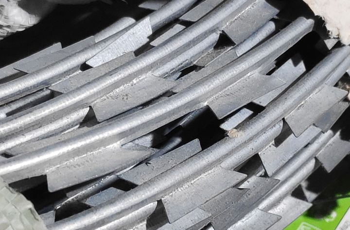 Combat%20Wire%20%E2%96%AA%EF%B8%8F%20Military%20Barbed%20Wire%20%E2%96%AA%EF%B8%8F%20Razor%20Wire%20%E2%96%AA%EF%B8%8F%20Blade%20Wire%E2%96%AA%EF%B8%8F%20Security%20Wire%20for%20Farm%20House%20Fence%20-%20Image%208