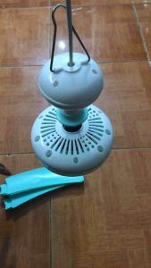 Quạt mini đuổi ruồi muỗi côn trùng quạt treo mùng màn cho em bé