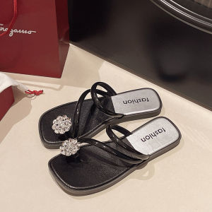 [Free Shipping]2026 New Summer Outdoor Toe-Loop Rhinestone Sandals For Women Paired With Skirts Flat Roman Beach Shoes