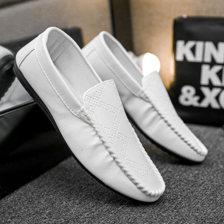 White Black Leather Men's Shoes 2022 Men's Loafers Outdoor Casual Simple  Lightweight Driving Shoes Rubber Sole Flat Men's Leather Shoes Lazada PH