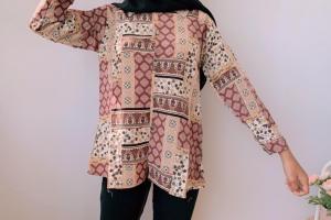 Kemeja Kirana Wanita Print Signature By Clothes Project