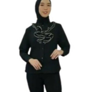 Kemeja formal wanita rumbai dada hitam lengan panjang