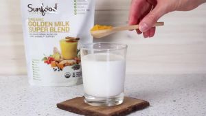 Sunfoods Golden Milk Super Blend - Superfood Golden Milk Turmeric Powder Superfood with Turmeric and Ginger Black Pepper Cinnamon & Cardamom Turmeric Latte Powder Vegan USDA Organic - 6 oz