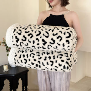 【Super low price】Leopard Print Thicken Warm Blanket Soft Comfortable Artificial Lambswool Sofa Blanket Cozy Yarn Dyed Jacquard Nap Blanket Shawl
