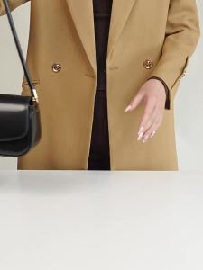 Túi xách nữ da thật mẫu mới túi yên ngựa túi kẹp nách công sở thiết kế độc đáo túi xách tay và đeo vai nữ.