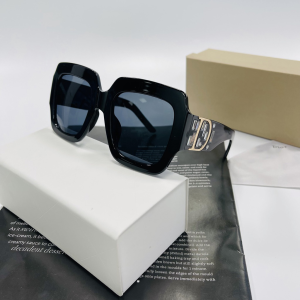 Fashion square frame personality European and American big D diamond set womens sunglasses trend outdoor anti-ultraviolet sunglasses