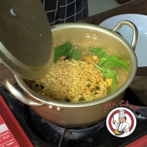 Mr.Chef [พร้อมส่ง] หม้อมาม่า หม้อมาม่าเกาหลี ผลิตจากอลูมิเนียมเคลือบสีทองเหลือง หม้อเกาหลีสีทอง หม้อเกาหลีทองเหลือง