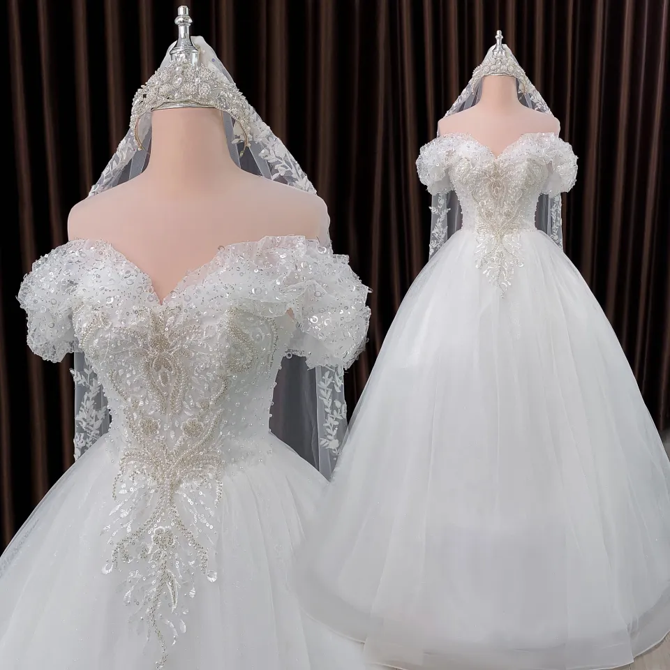 Váy cưới phi lụa trơn đơn giản, sang trọng | Cô dâu, Váy cưới, Đám cưới