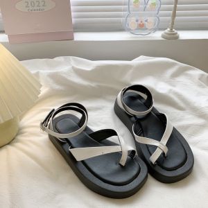 Giày sandal xỏ ngón dây mảnh đế cao 3cm cực xinh