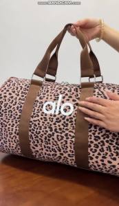ALO Leopard Yoga Bag Multi Compartment Waterproof Short Trip Luggage Bag Removable Shoulder Strap Gym Swim Crossbody Bag