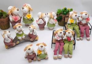 ตุ๊กตาแกะในท่าทางต่างๆ น่ารัก ใช้ประดับและตกแต่งบ้าน