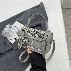 2024 New Arrival Korean Style Favorite Niche Design Bag for Women - Popular Crossbody Bag Stylish Handheld Square Bag