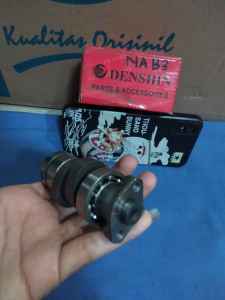 NOKEN AS CAMSHAFT SPACY KARBU MERK DENSHIN