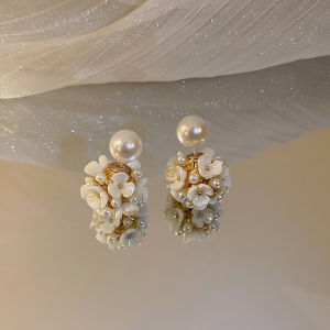 Frascati New Fashion Trend Korean Fresh Shell Flowers Stud Earrings Contracted Sweet Pearl Geometric Senior Women Earrings