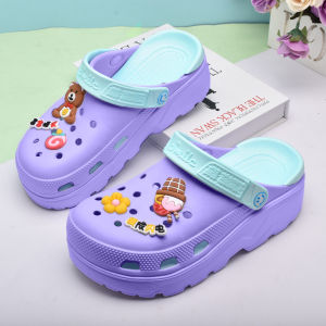 NQshop  มาแรง🔥รองเท้าแตะหัวโตสีสันทูโทนมีสี 5 แบบ รองเท้าแตะแบบสวมมีรูระบายกับสายรัดส้น รองเท้าแตะแฟชั่นพื้นนุ่มพื้นหนาน้ำหนักเบาใส่ได้ทุกโอกาส👍