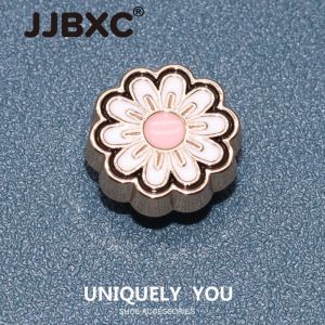 Jibbitz cross จิบบิท Butterfly Chain ตัวเสริมรองเท้า โซ่ผีเสื้อ แบบสปริง จิ๊บบิท ตัวติดรองเท้า cross